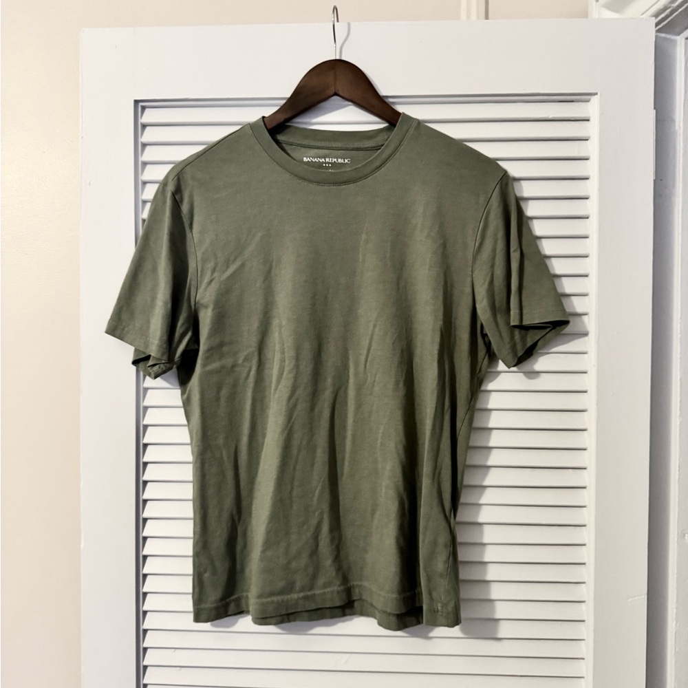 Banana Republic Green Short Sleeve Tee